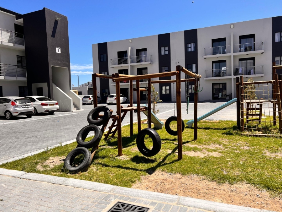 2 Bedroom Property for Sale in Parklands East Western Cape